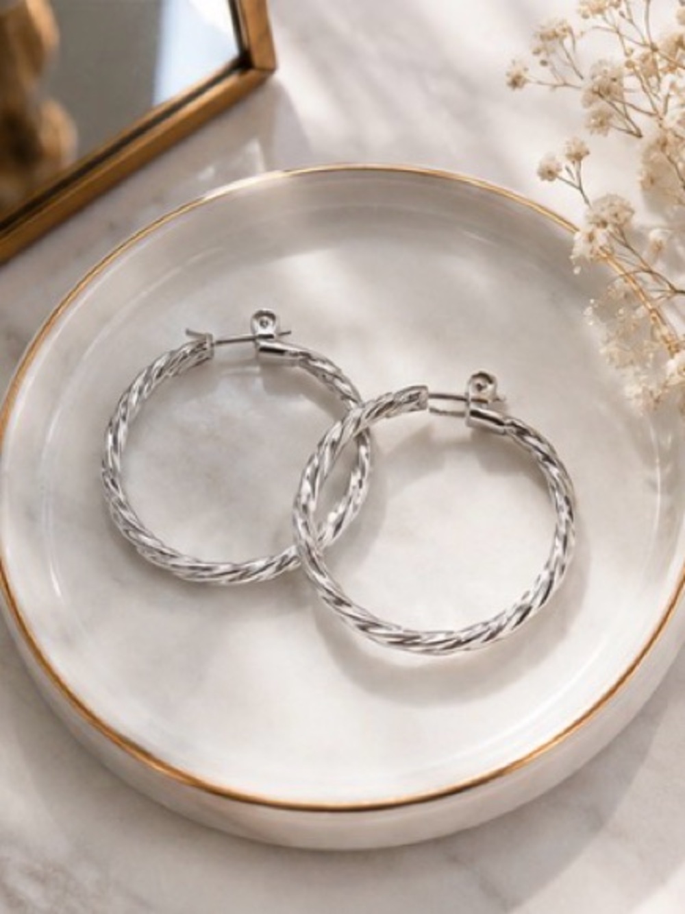 Laundry by Shelli Segal Silver Twisted Hoop
Earrings 1.5"